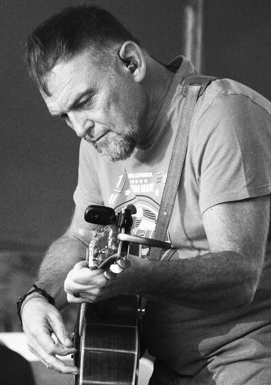 STEVE HOFMEYR